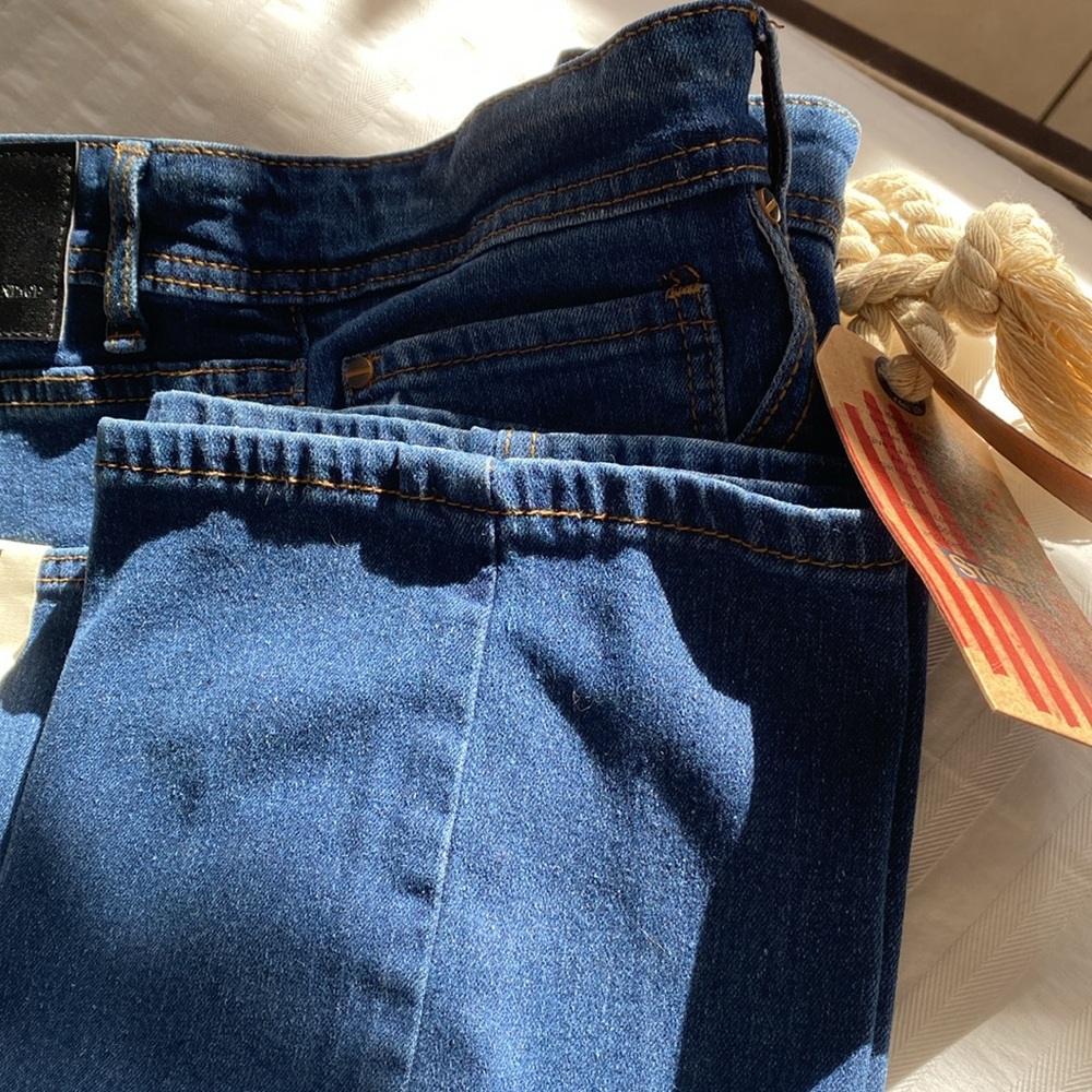 Jean - Picture 5 of 8